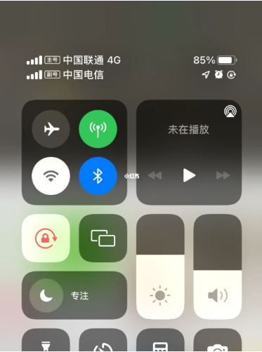 威宁苹果手机维修分享iPhone双卡信号解决办法 