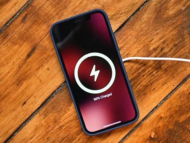威宁苹果手机维修分享iPhone 12可以随便充电吗 